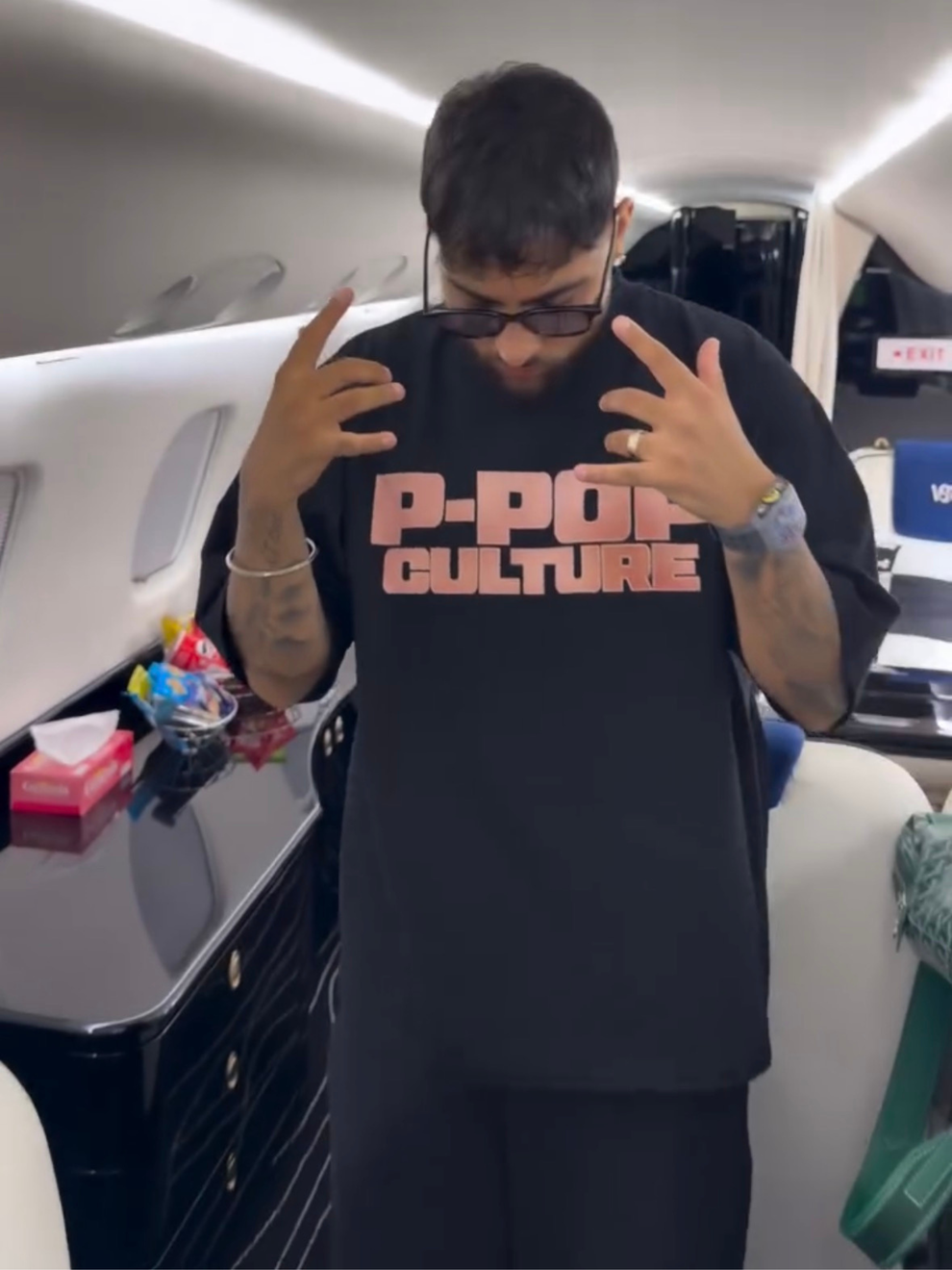 P-POP CULTURE TSHIRT
